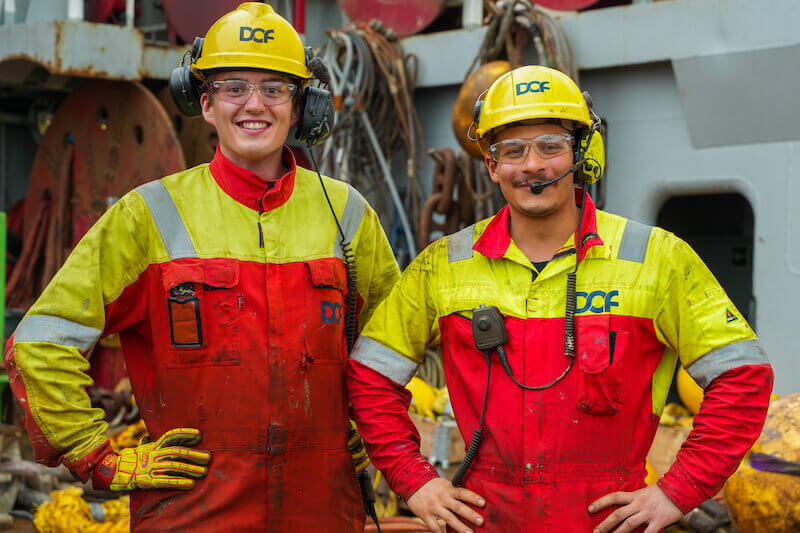 2 graduates working offshore on a renewable energy project